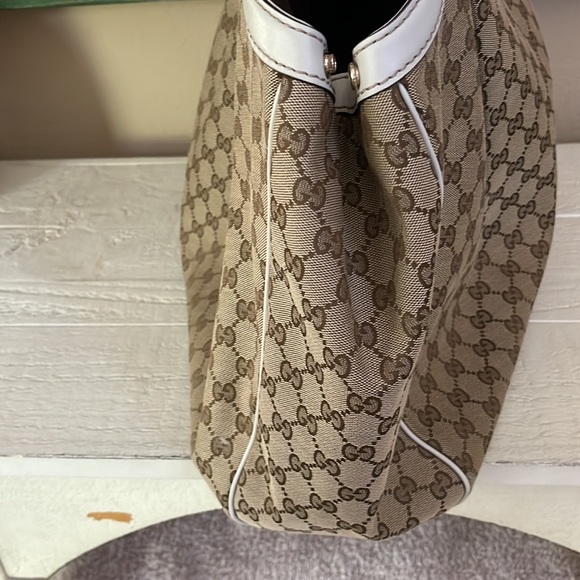 GUCCI Bag - Picture 10 of 15